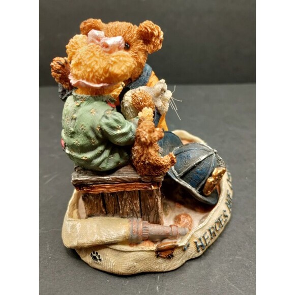 Boyds Bears Figurine Cheif Buckley with Jennifer "To The Rescue #227751 Fireman - Picture 4 of 5